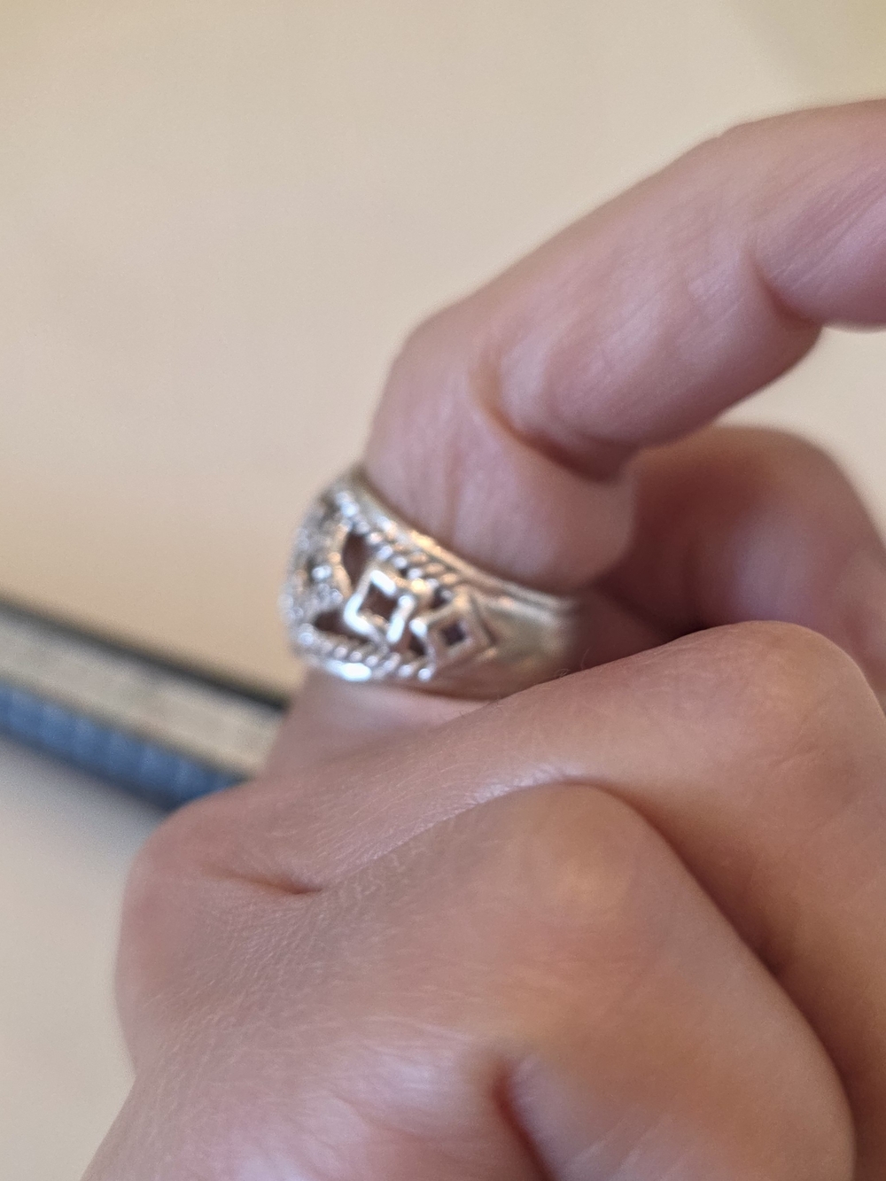 David Yurman Sterling Silver Diamond Quartrefoil Tapestey Cable ring - Picture 4 of 10